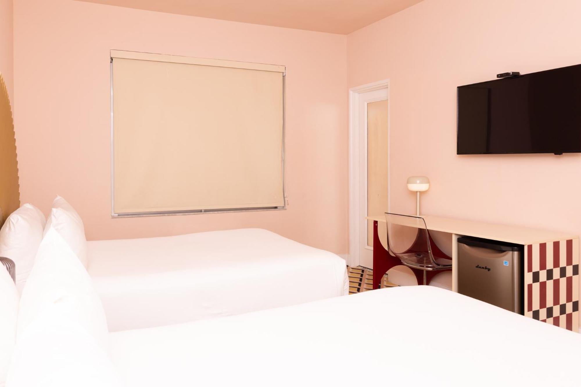 Crest Hotel Suites, Miami Beach